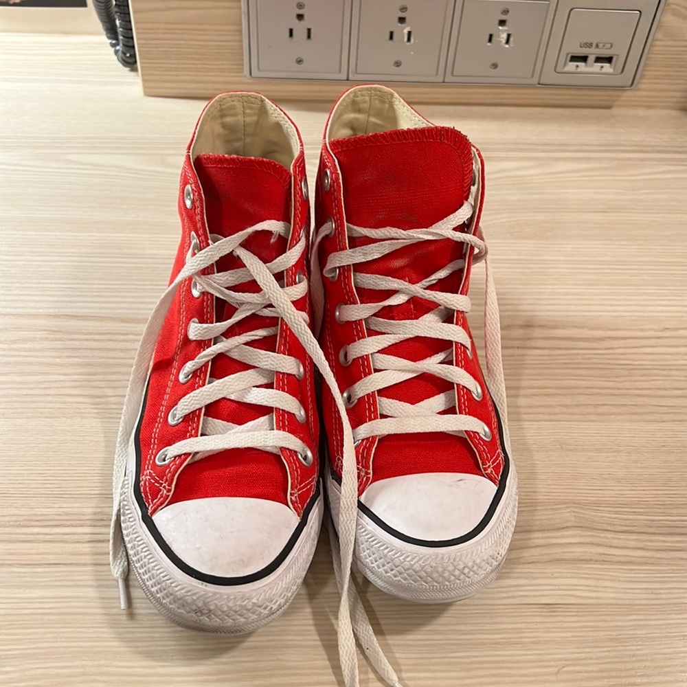Red High Top Converse Women’s Size 7